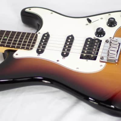 Fender American Deluxe Stratocaster HSS Sunburst image 4