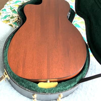 Martin 00C-16GTAE Acoustic Bass and original case image 5