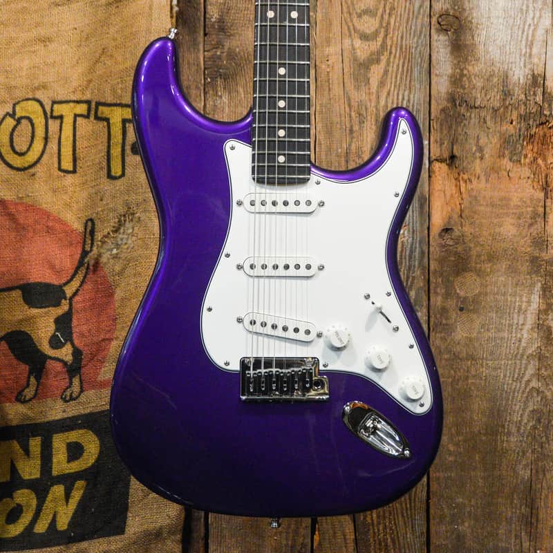 Fender Custom Shop Custom Deluxe Stratocaster | Reverb