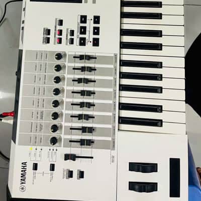 Yamaha Motif XF 6 Production Synthesizer Used In Mint Condition
