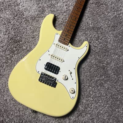 Jet Guitars JS-400 JS400 VYW, HSS Ceramic pickups, solid basswood body, 22 frets roasted maple neck, 2 point tremolo Free Setup image 2