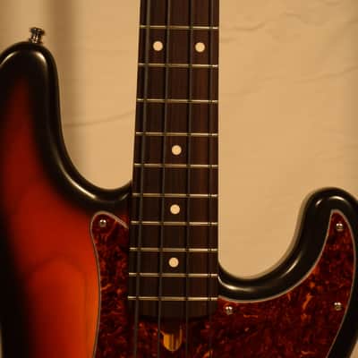 Atkinson P Bass 2012 Sunburst image 4