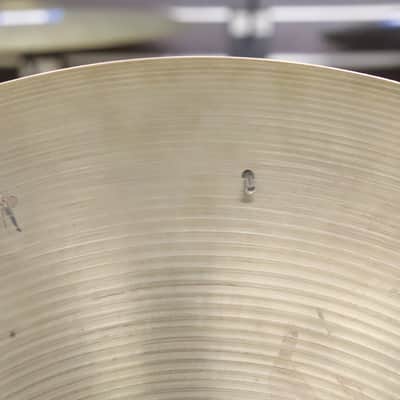 Zildjian 24" A. Avedis Medium Sizzle Ride Cymbal Vintage 1980's image 11