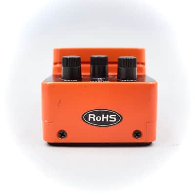 Behringer UZ400 Ultra Fuzz Guitar Effect Pedal image 7