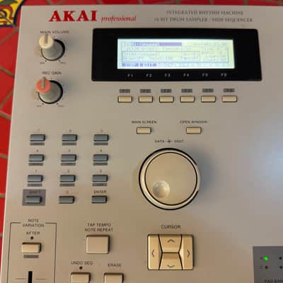 Akai MPC-2000 Sampler With 8 Output Board and SMPTE Board image 5