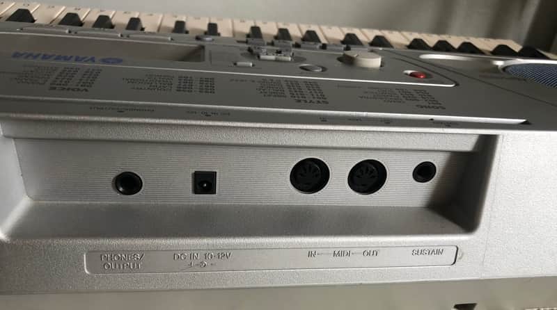 Yamaha PSR-275 61 Key Bass Boost Keyboard | Reverb