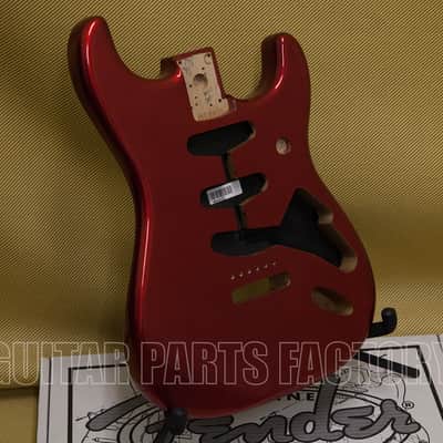 099-8003-709 Fender Classic Series Vintage 60's Stratocaster SSS Alder Body Candy Apple Red image 2