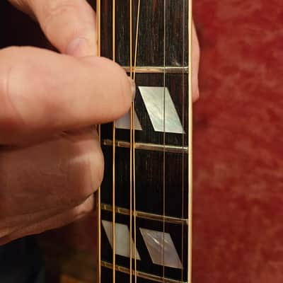 Gibson Dove 1968 - Cherry Sunburst image 5