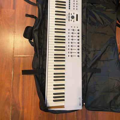 Arturia KeyLab 88 MkII Keyboard Controller 2019 - White