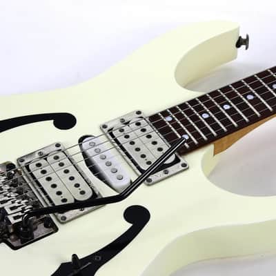 Ibanez PGM30-WH Paul Gilbert Signature with Lo TRS II Tremolo 1995 - 2002 - Vintage White image 22