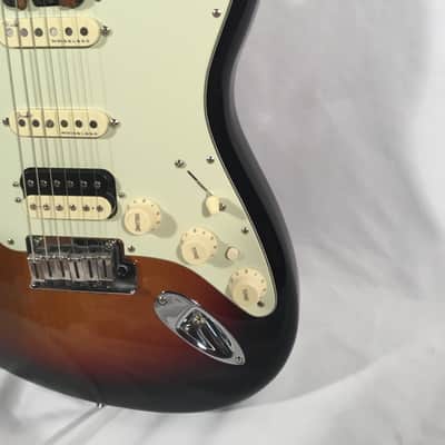Fender American Elite Stratocaster HSS Shawbucker 2018 - Sunburst image 6