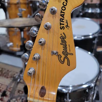 Squier JV Vintage Series '57 Stratocaster 1982 - 2-Tone Sunburst W/ Case (C013-G21) image 3