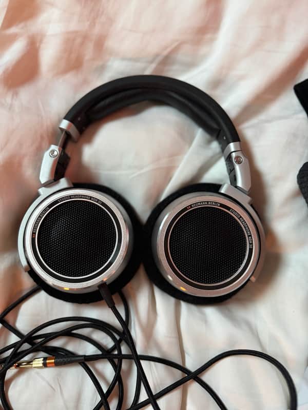 Neumann NDH-30 Open Back Headphones - 120 Ohms 2022 - Present - Black