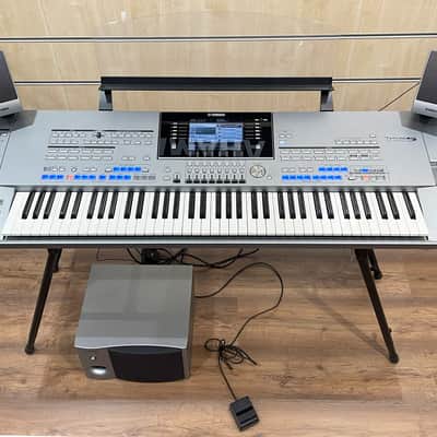 Yamaha Tyros 5 76 note Arranger Keyboard & MS05 Speaker System image 4