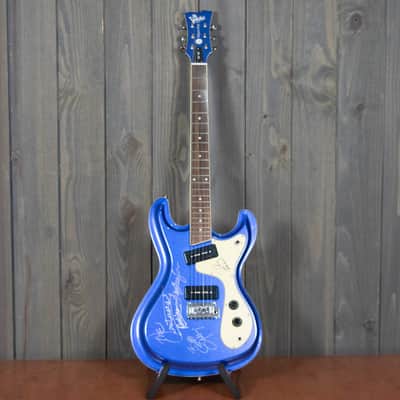 Ventures Autographed Wilson Bros. VM-65 w/ Gig Bag (Used) image 3
