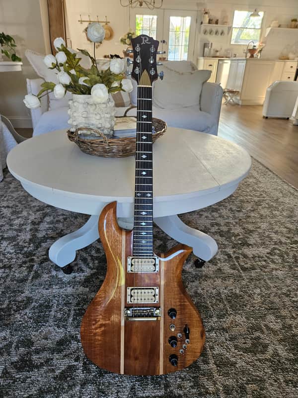 B.C. Rich Eagle 1982 - Natural image 1