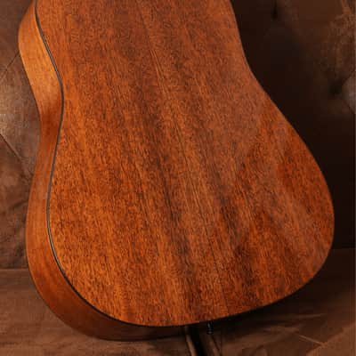 Martin D-18 image 10