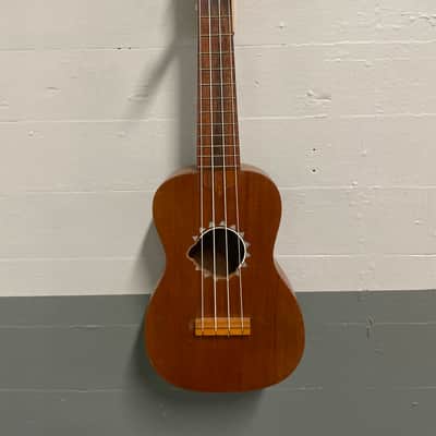 *Vintage* Regal Soprano Ukulele 1940’s image 1