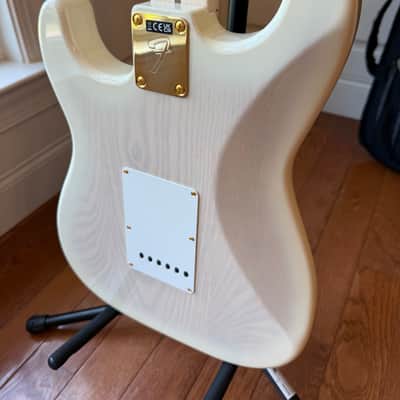 2025 Fender Richie Kotzen Signature Stratocaster MIJ Japan Maple - Transparent White Burst image 10
