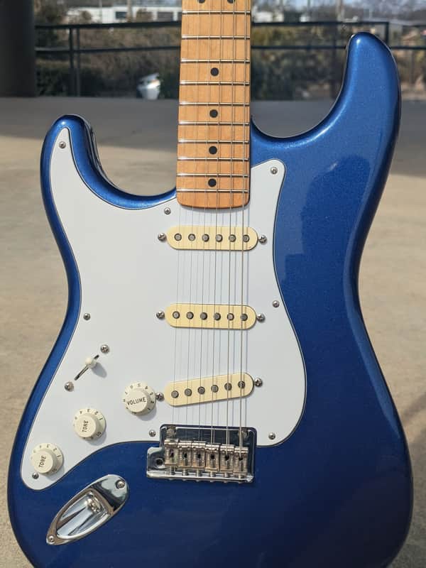 Fender Stratocaster 2016 - Lake Placid Blue image 1