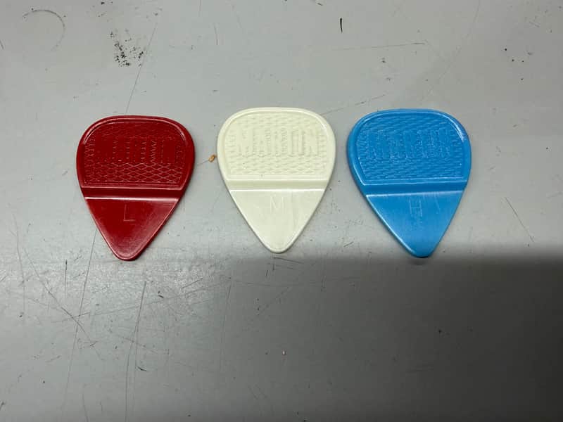 Martin 3 Guitar Picks 70s L M H image 1