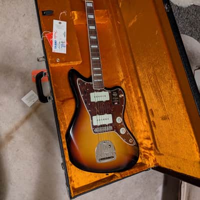 Fender American Vintage II '66 Jazzmaster 2022 - Present - 3-Color Sunburst image 1