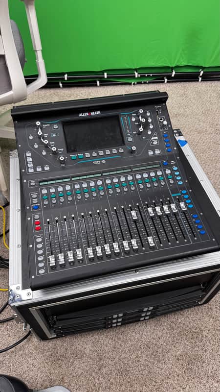 Allen & Heath SQ-5 with Case! image 1