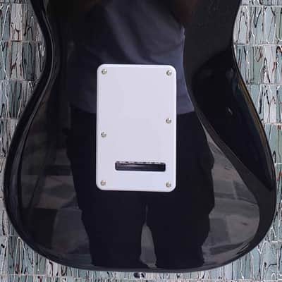 Squier Sonic Stratocaster, Maple Fingerboard, White Pickguard, Black image 4