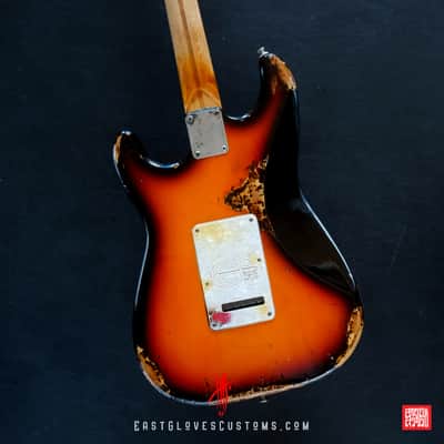 Fender Stratocaster 50th Anniversary Deluxe Series Sunburst Paisley/Pelham Blue Heavy Relic image 12