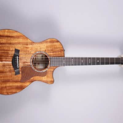 Taylor 724ce V-Class image 1