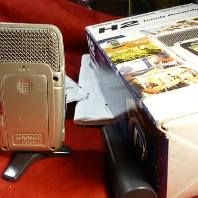 Zoom H2 Portable Recorder image 6