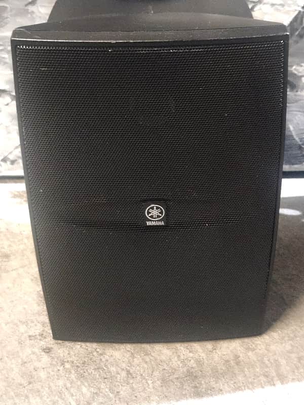 Yamaha Yamaha NS-AV1 is a 2-way acoustic suspension bookshelf speaker 90s  - Black image 1
