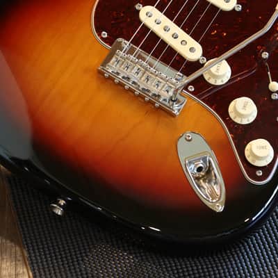 2020 Fender American Professional II Stratocaster with Rosewood FB Electric Guitar 3-Color Sunburst + OHSC image 5