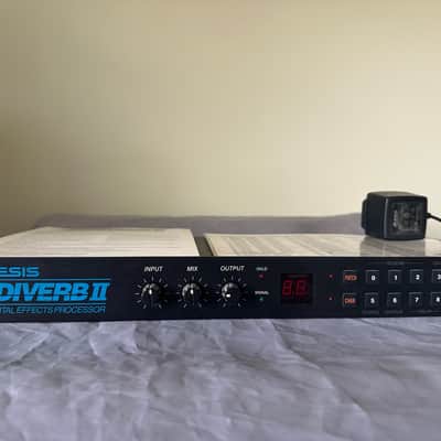 Alesis Midiverb II 16-Bit Digital Effects Processor image 2