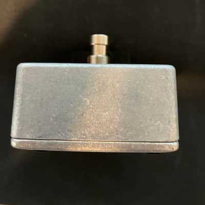 Electro-Harmonix Satisfaction Fuzz 2014 - Present - Blue / Red image 8