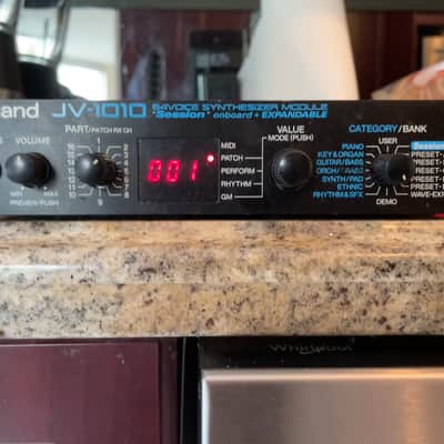 Roland JV-1010 64-Voice Synth Sound Module – Original Box + Roland Power Supply image 2
