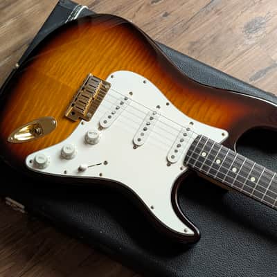 Fender Stratocaster 50th Anniversary Limited Edition Electric Guitar 1996 Flamed Sunburst W/OHSC & Candy image 7