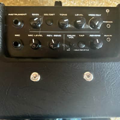 NuX Mighty 8 BT 8-Watt 1x6.5" Digital Modeling Guitar Combo Amp image 2