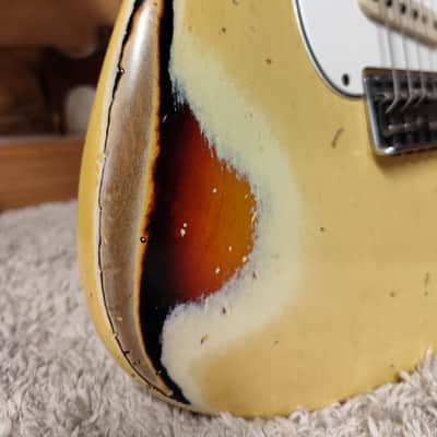 Fender Stratocaster - John Cruz '61 Reissue - Olympic White over Sunburst Hvy Relic - 2017 image 6