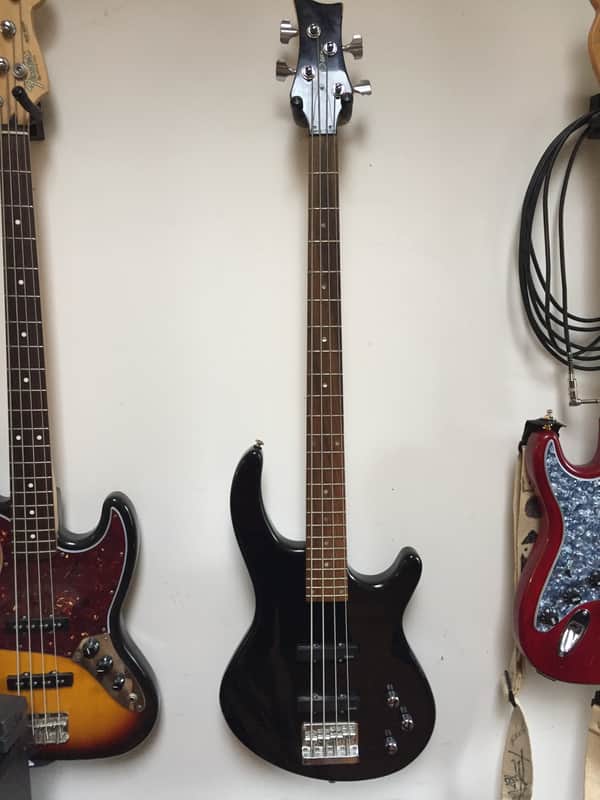 Dean edge 1 4 string bass 2002 Black image 1