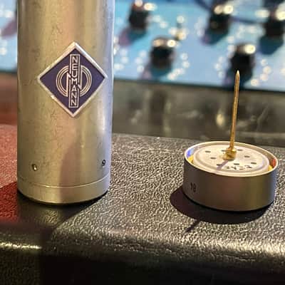 Pair of Neumann Vintage KM 84 Small Diaphragm Cardioid Condenser Microphone Stereo Pair with very close serials! Silver Nickle image 8