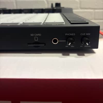 Akai Force Standalone Music Production / DJ Performance System 2019 - Black image 4