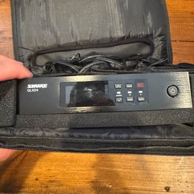 Shure QLXD24 / Beta58A-P52 572-596MHz  2010s - Black image 1