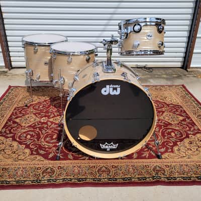 DW Collector's Series VLT 4 Piece Drum Shell Pack W/ Bags 13/16/18/24 - Creme Oyster (C013-8) image 1
