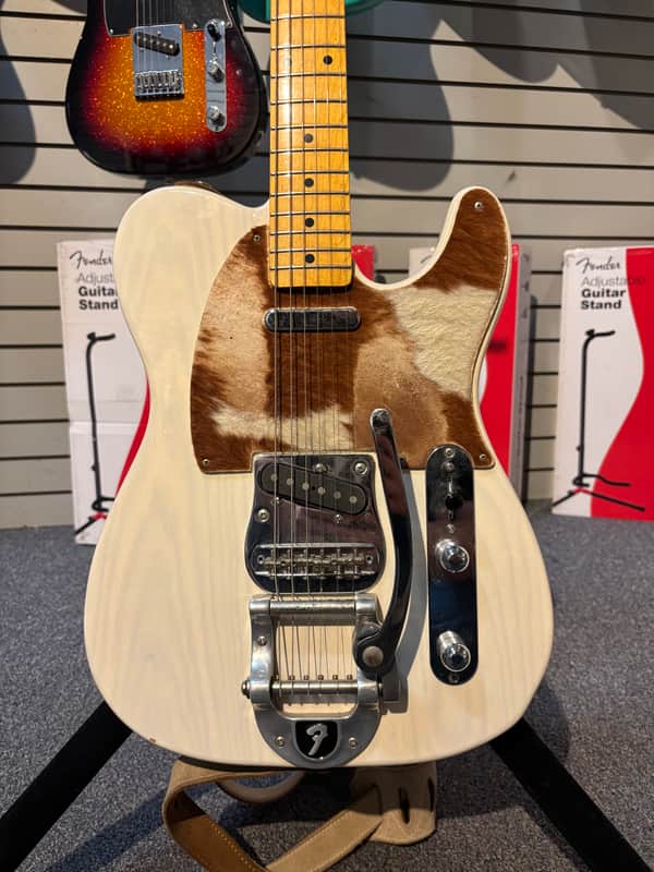 Fender Pre-Owned 50s Telecaster with Bigsby, Cowhide Pickguard image 1
