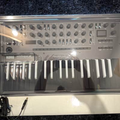 Korg Minilogue XD Inverted BW Analog Synthesizer 4-Voice Polyphonic Keyboard - BW image 3