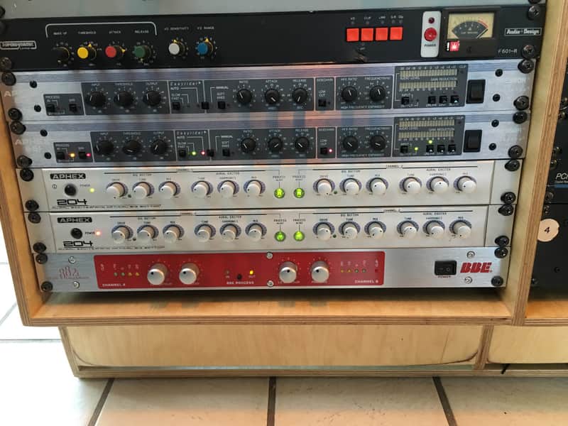 Aphex 204 Aural Exciter and optical Big Bottom x 2 | Reverb España