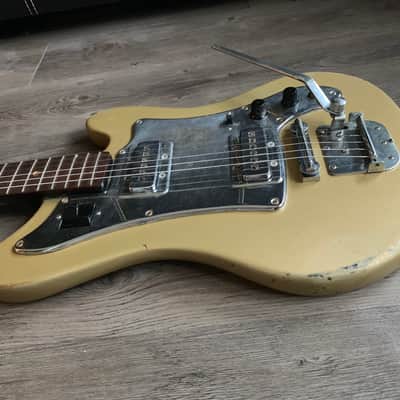 Teisco Sorrento E-10 1960's Guitar Gold image 2