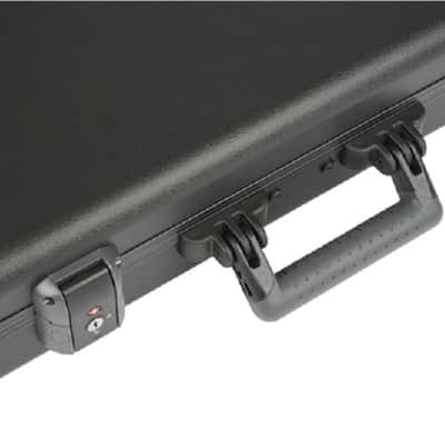 Fender Deluxe Molded Stratocaster / Telecaster Hardshell Case image 10