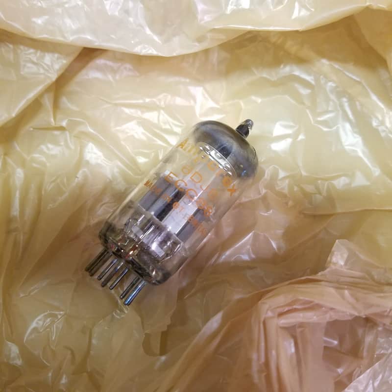 Mullard ONE (1) 6DJ8 AT1000 TESTED Vacuum Tube dimpled getter Blackburn A-Frame ECC88 dual triode 1970-1977 image 1